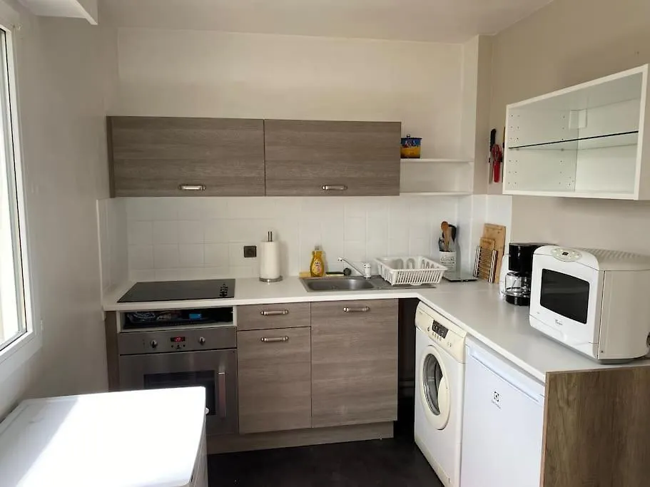 Appartement T2 Centre Ville Avec Parking Gratuit Vannes 0*,  Frankrijk
